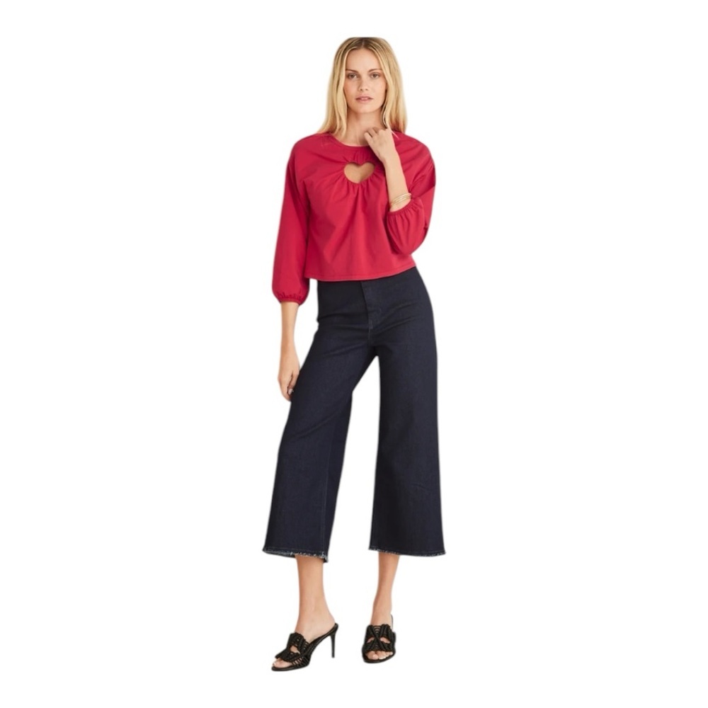 Venus Cut-Out Heart Top Color Red